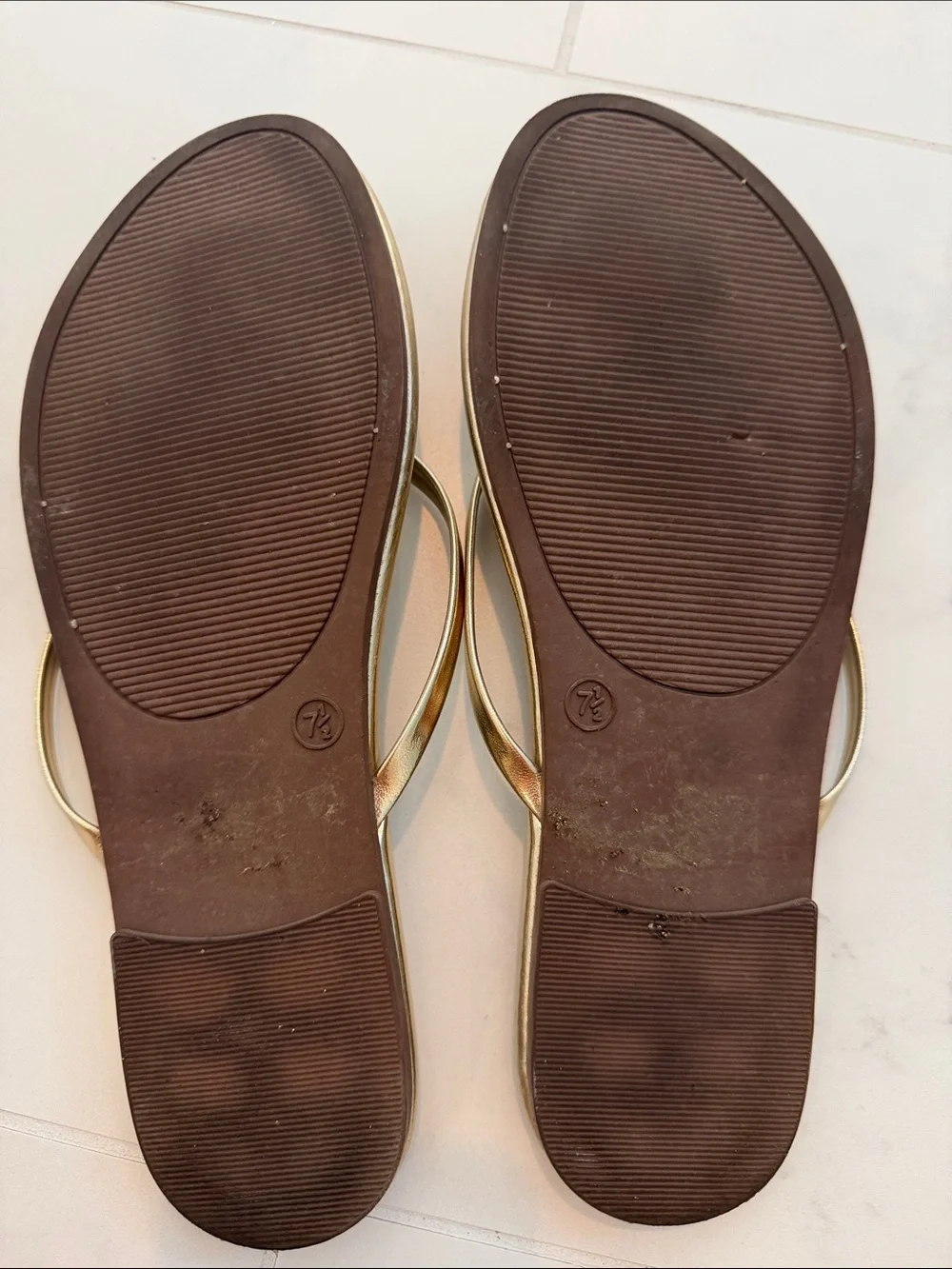 Cushionaire Metallic Gold Women's Flip Flops